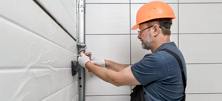 Garage Door Repair in Aventura